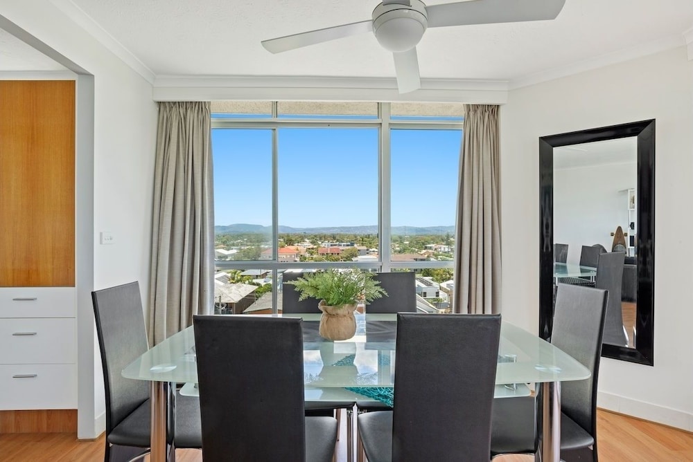 FORESHORE BEACHFRONT APARTMENTS 46/66