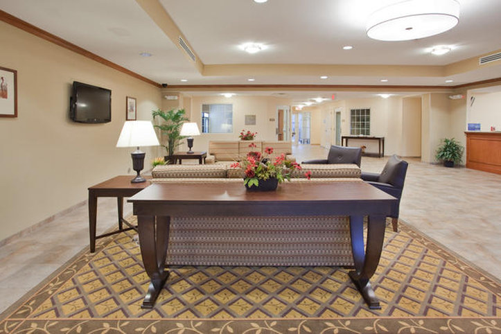 Candlewood Suites Fayetteville Fort Bragg 31/52