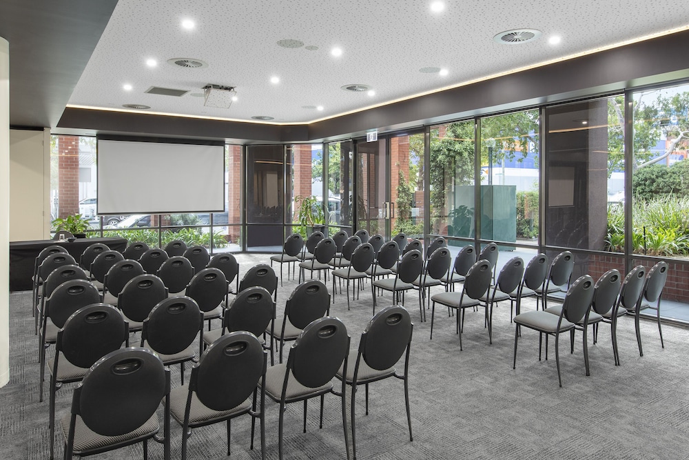Amora Herencia Riverwalk Melbourne 55/68