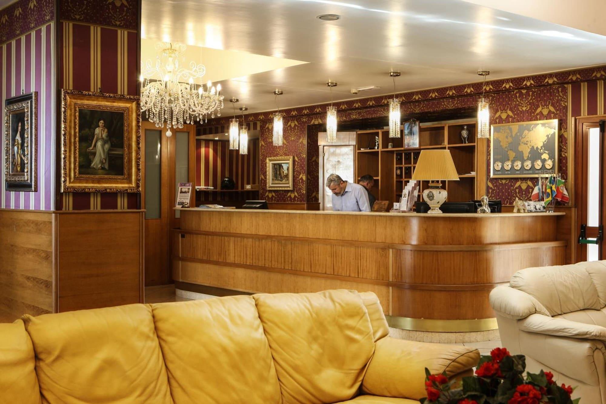 Hotel Max 8/50