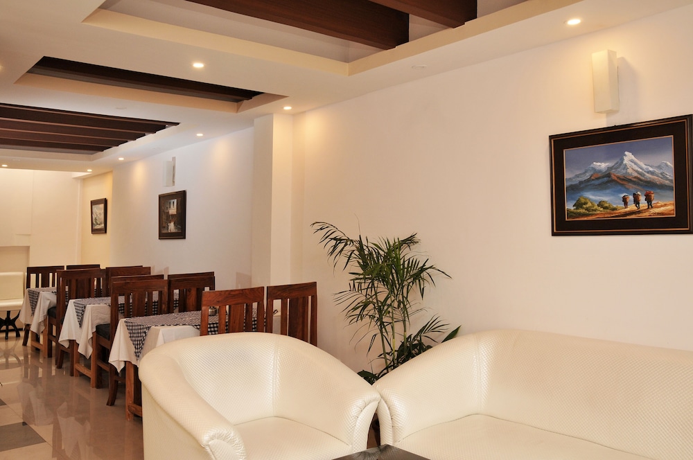 Lemon Tree Hotel 41/44