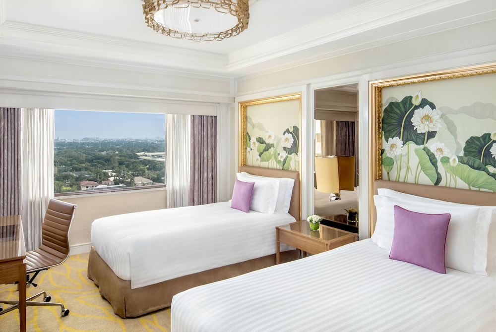 Dusit Thani Manila 20/72