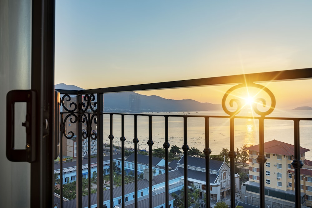 ASTON Nha Trang City Hotel photo4