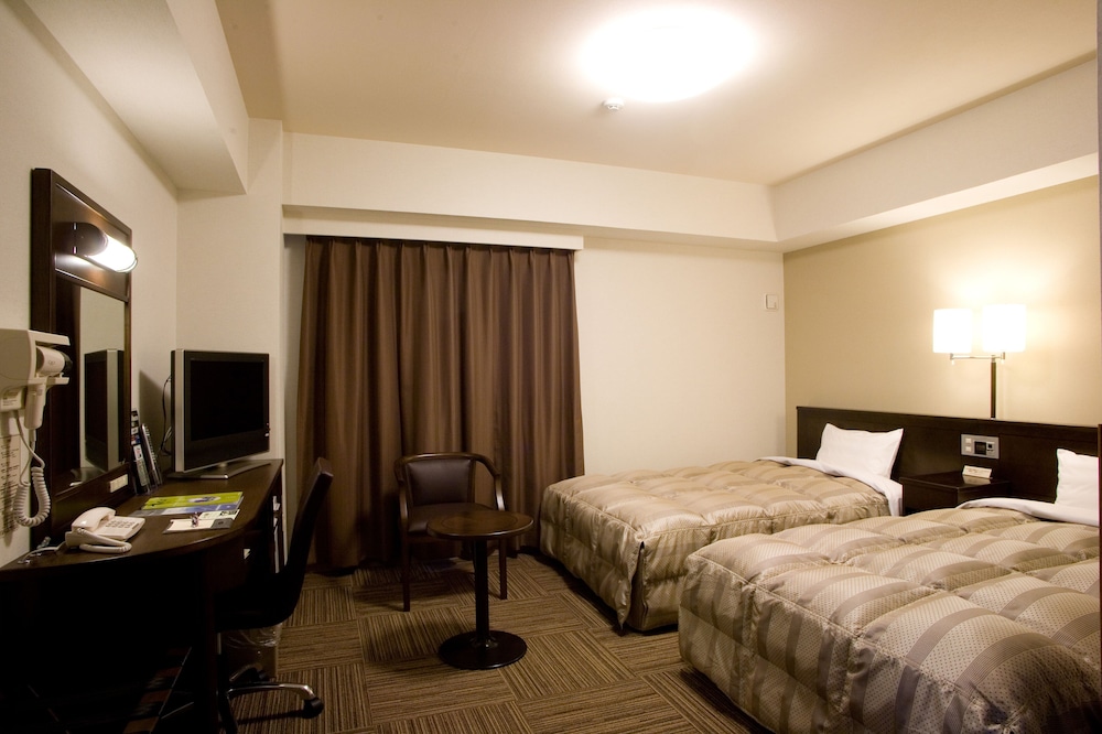 Hotel Route-Inn Hofu Ekimae 12/42