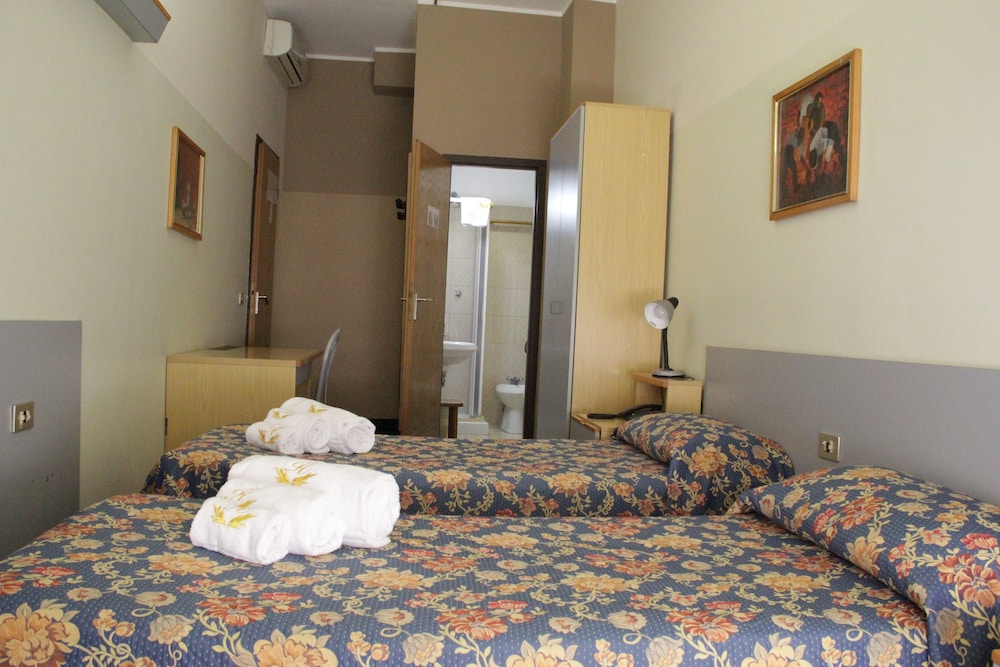 Hotel Lugano 10/28