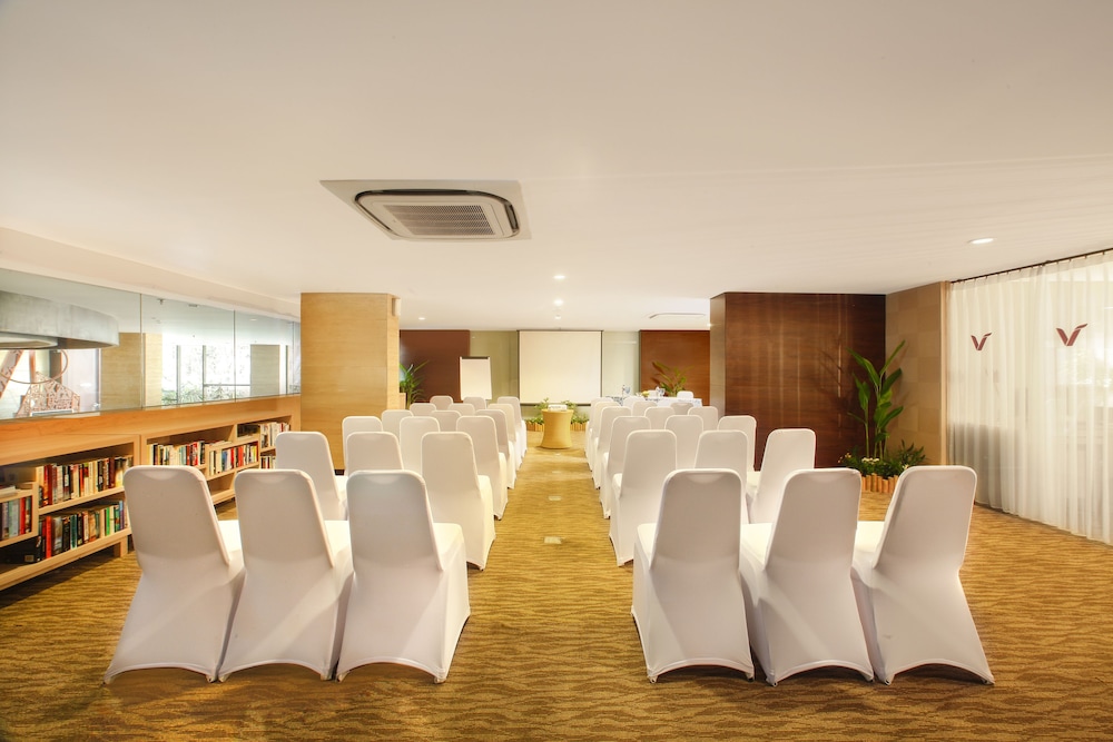 De Vins Sky Hotel Seminyak 66/70