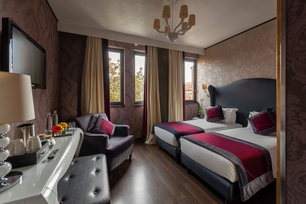 Carnival Palace Hotel 13/70