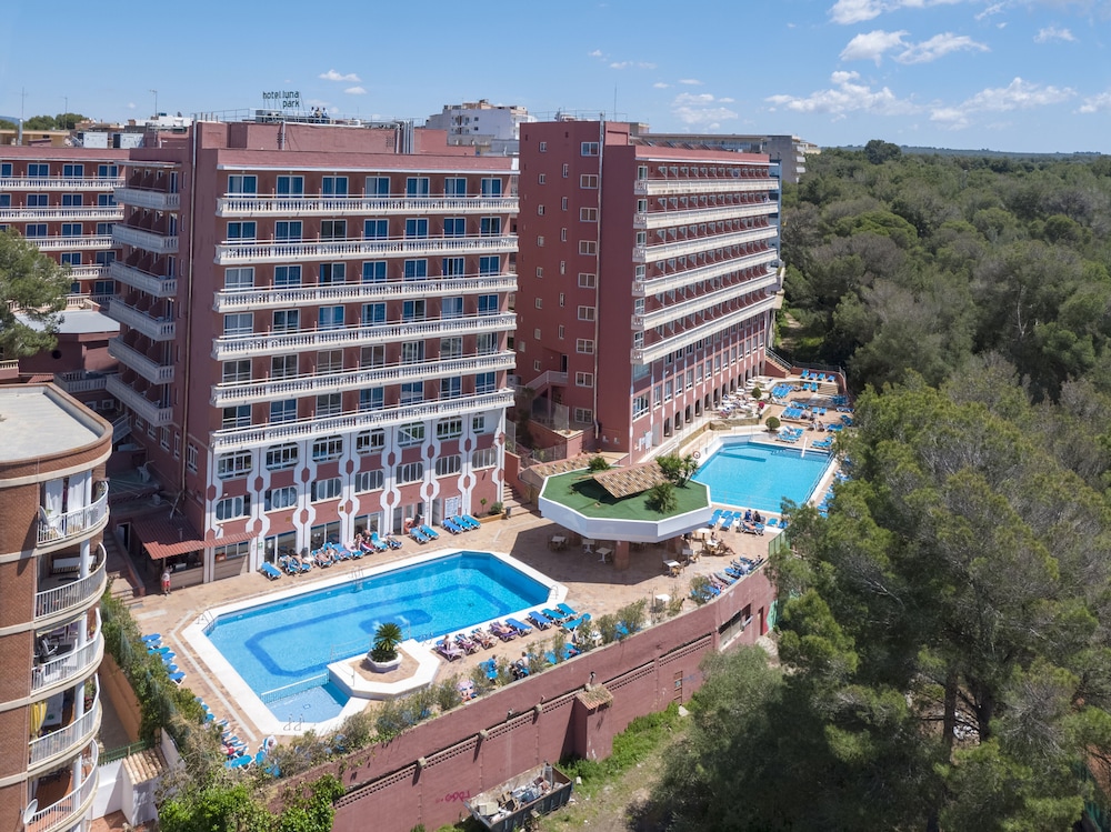 Ona Luna Park - Adults Friendly 65/67