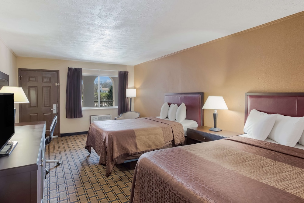 SureStay Hotel by Best Western Summersville 21/50