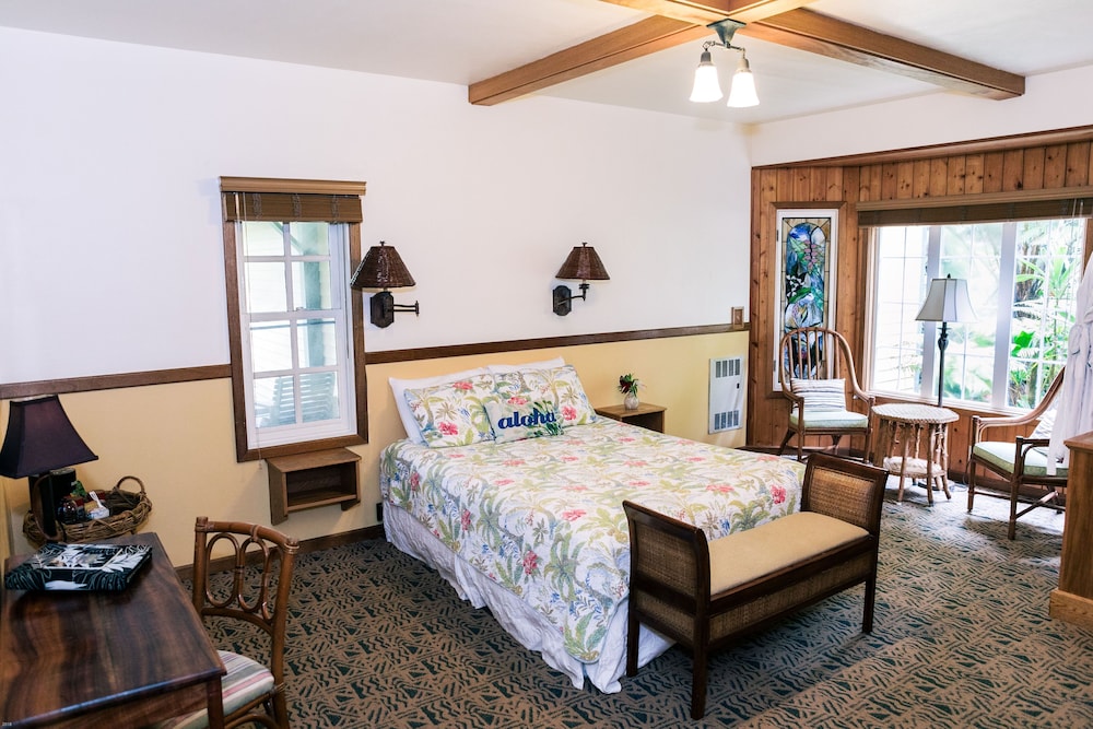 Kilauea Lodge and Restaurant 15/76
