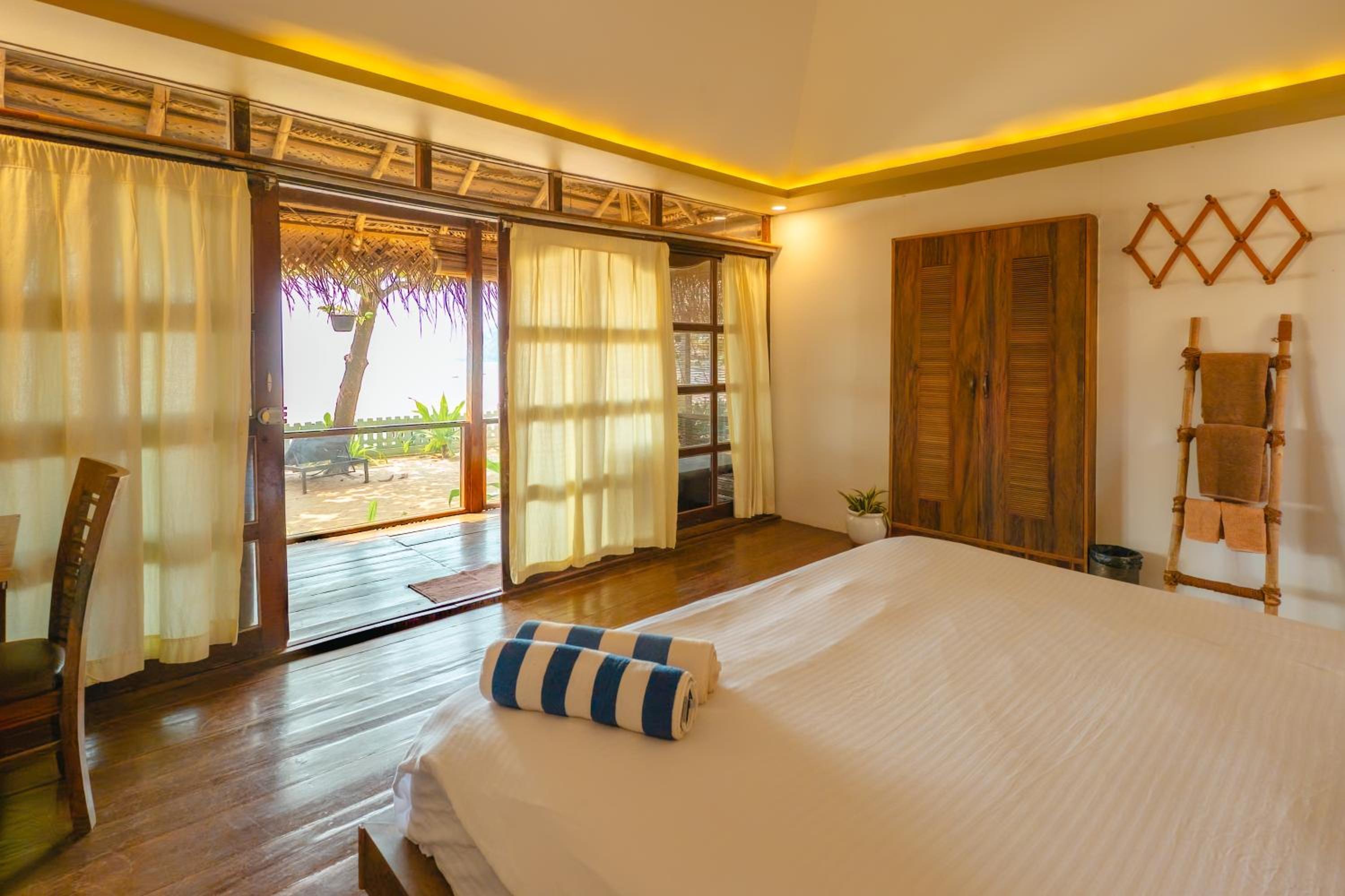 The Bay Agonda 18/50