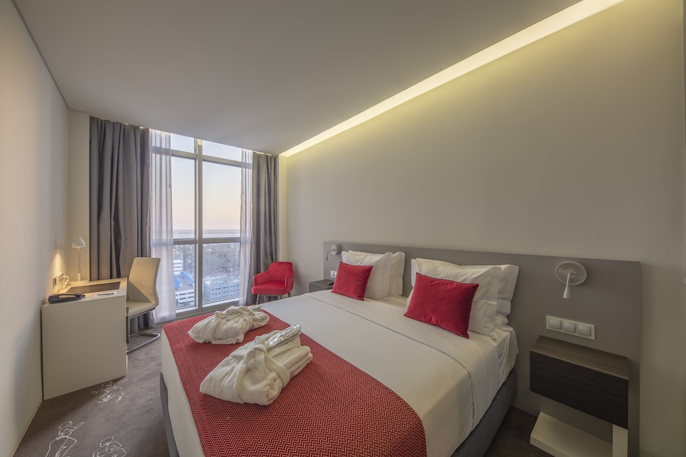 Melia Maputo Sky 4/66