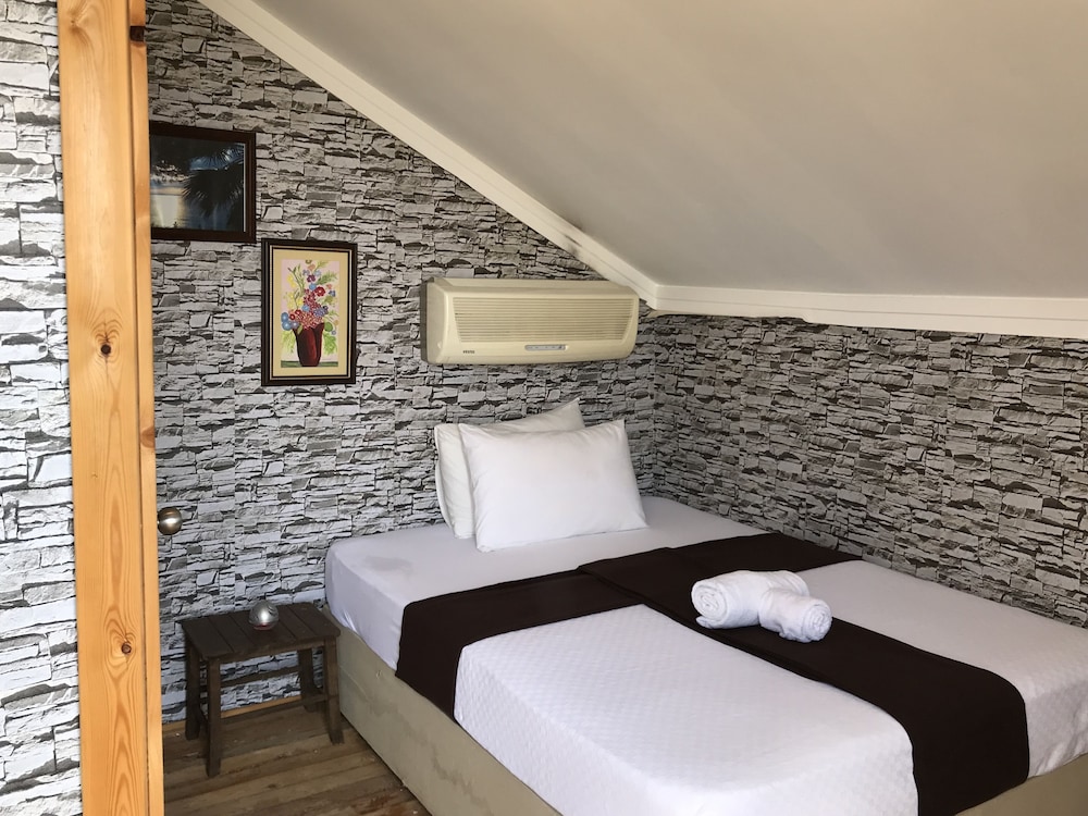 Ayanya Beach & Bistro Bungalows 13/42