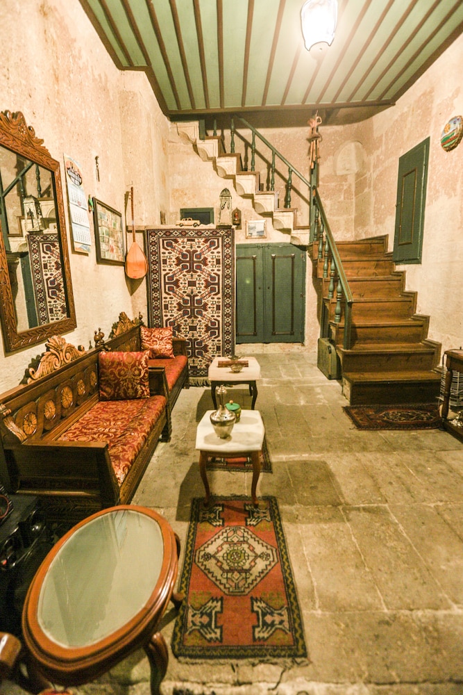 Kardesler Cave Hotel 30/48