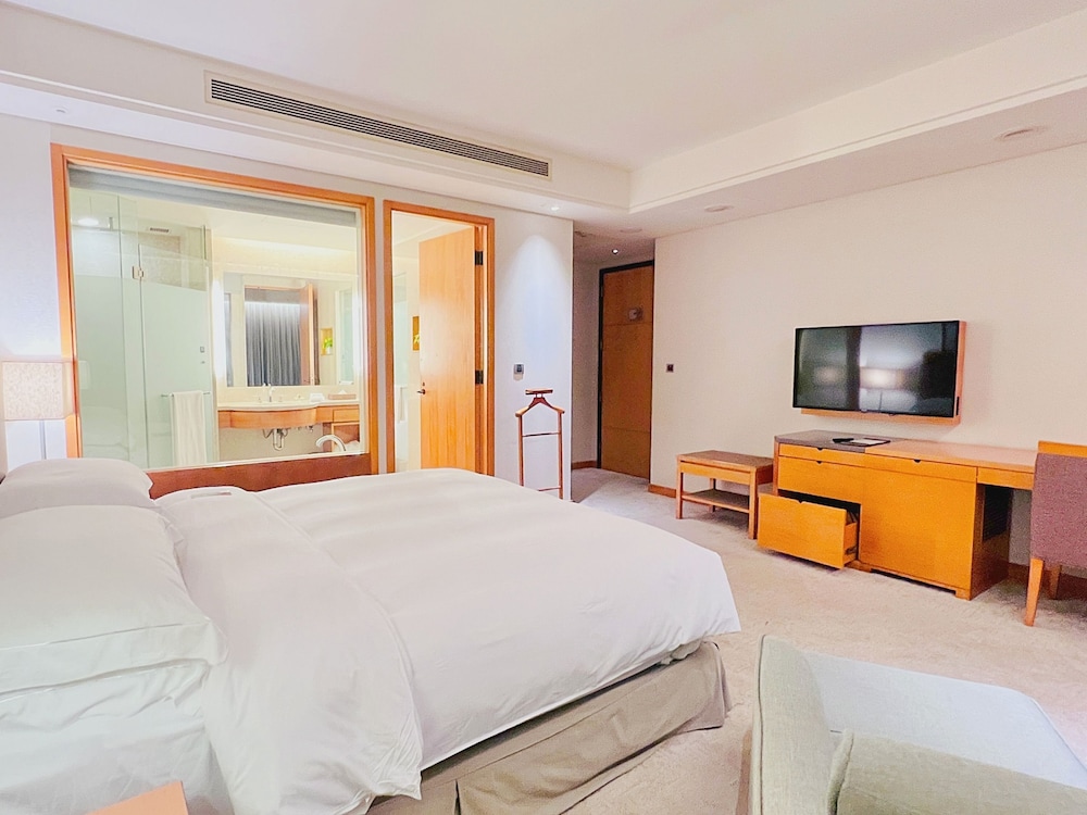 SUPERIOR, KING BED