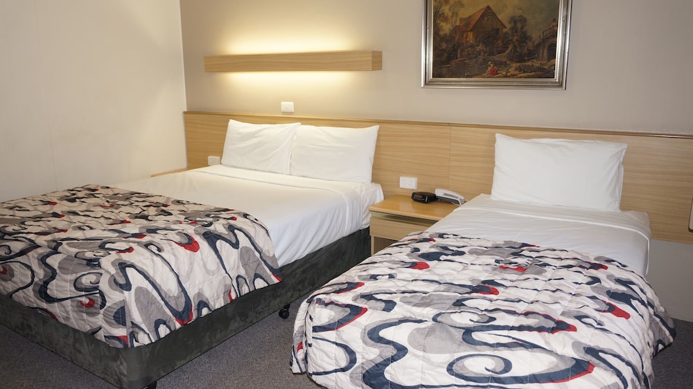 Country Lodge Motor Inn 14/50