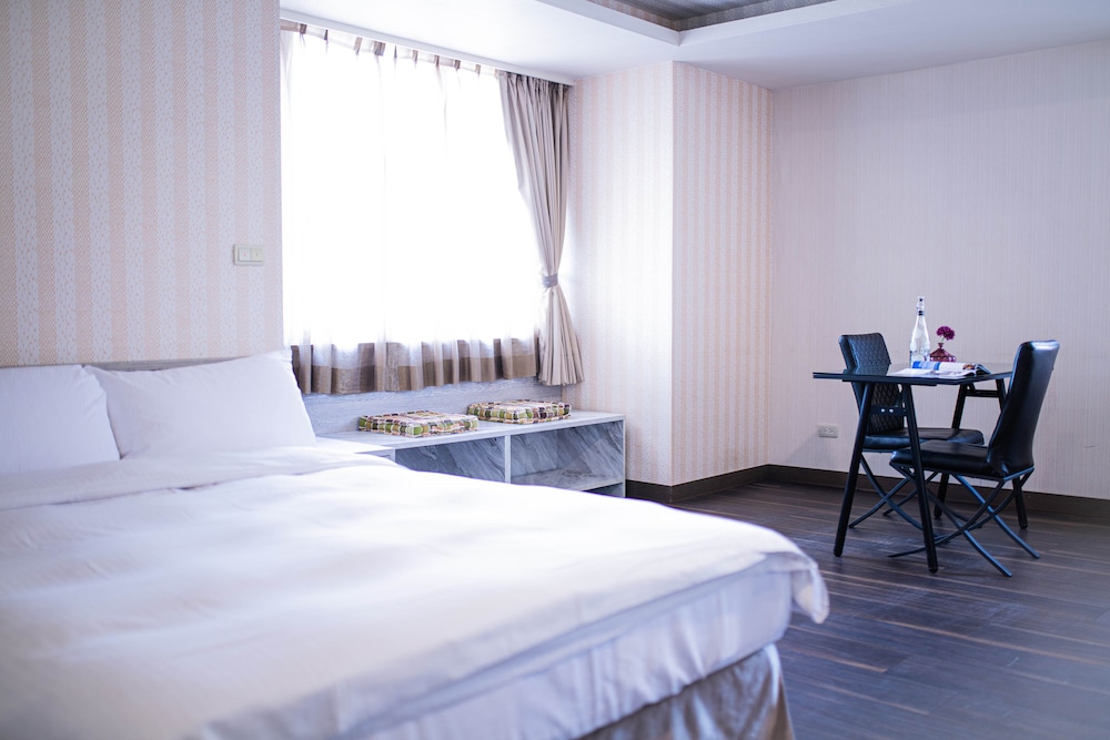 West Hotel 22/55