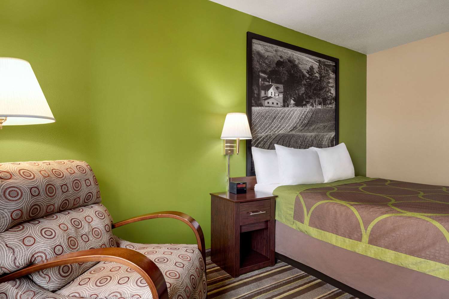 Super 8 By Wyndham Germantown/Milwaukee 23/41