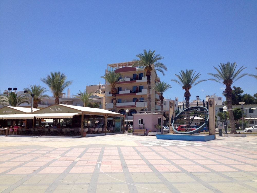 Itanos Hotel 19/25