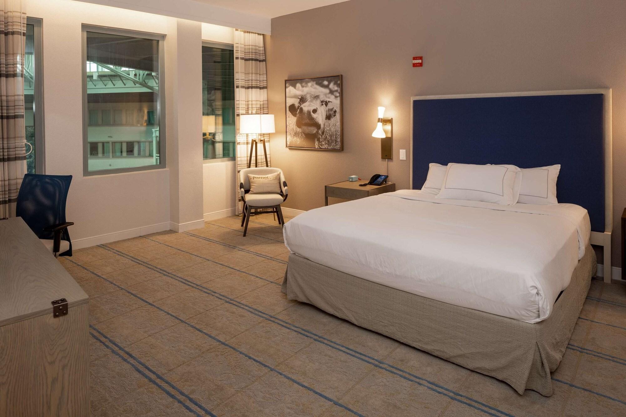 جناح لذوي الإعاقة، Hilton Austin Airport 2/6