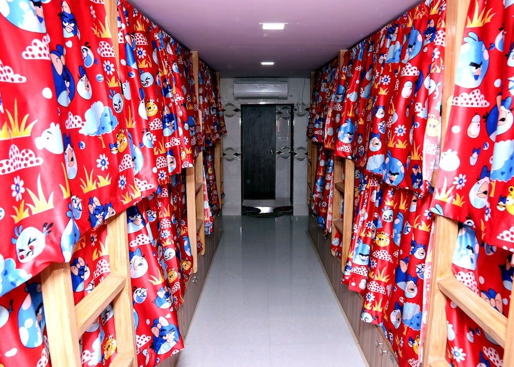 Delta Dormitory 20/28