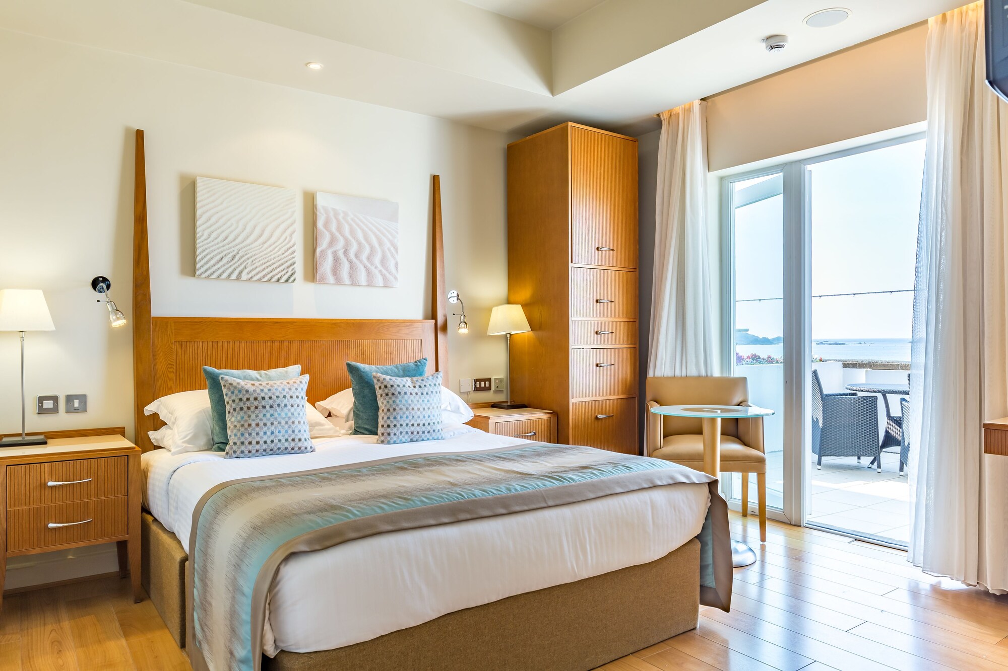 EXECUTIVE, DOUBLE BED, OCEAN VIEW