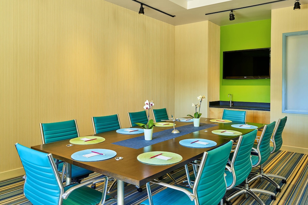 Aloft Broomfield Denver 33/45