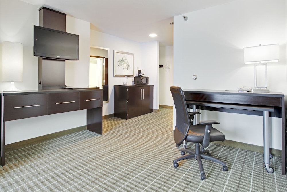 Holiday Inn Express Monticello 51/63