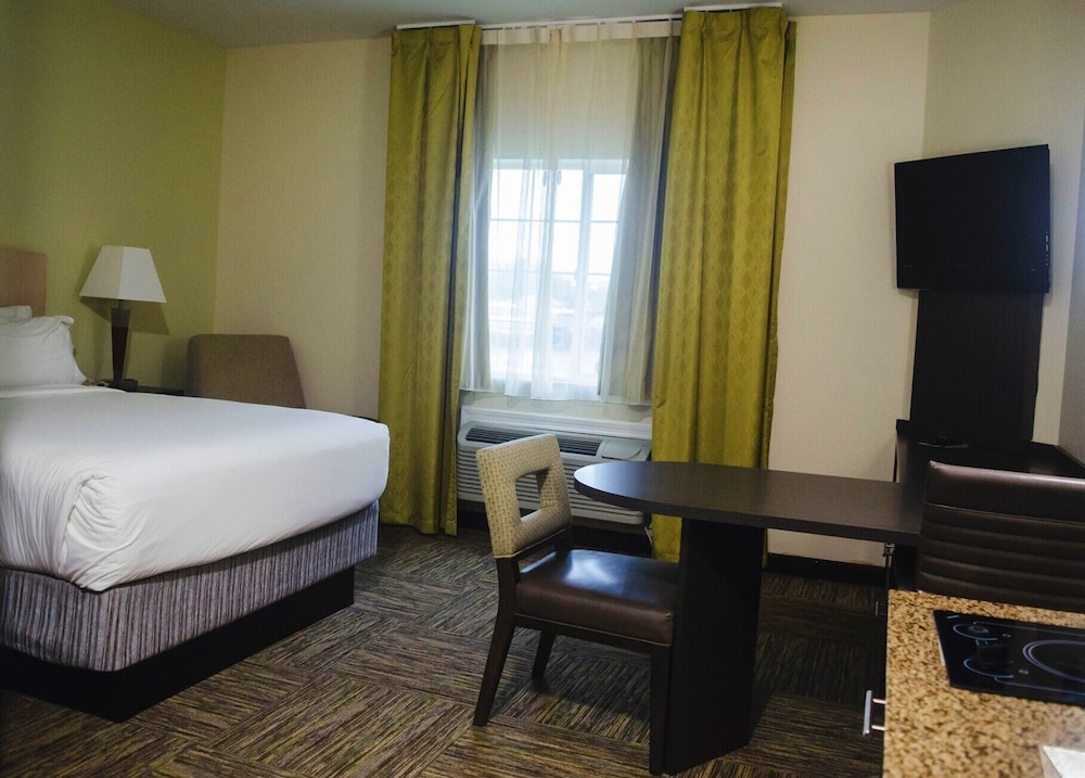 Candlewood Suites Houston Medical Center 16/72