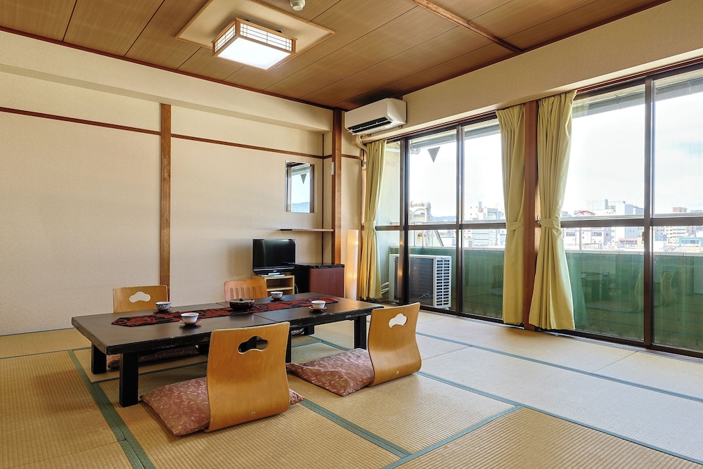 Hotel Oumiya 50/66