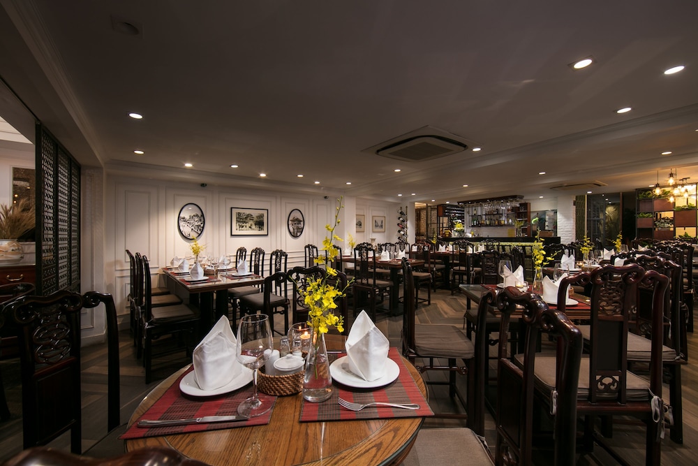Hong Ngoc Dynastie Hotel 60/74