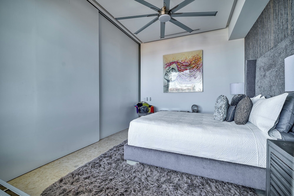 DELUXE, APARTMENT, MOUNTAIN VIEW, TERRACE