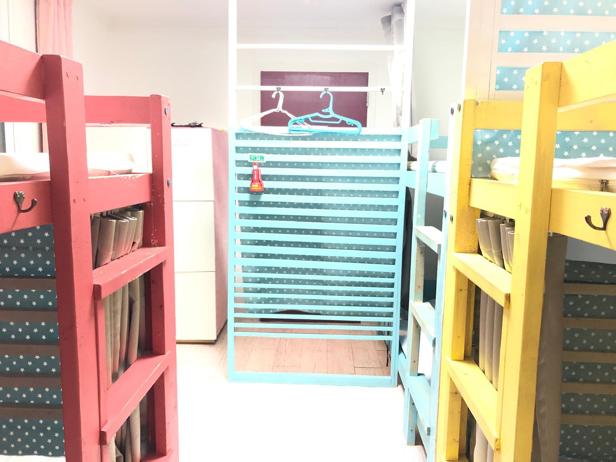 Female Dorm, Female Only, 6 Beds