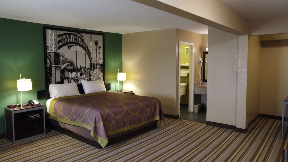 Super 8 By Wyndham Kingsville 10/47