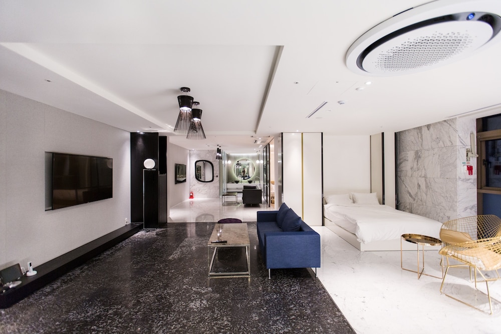 Stay Rak Hotel 60/68