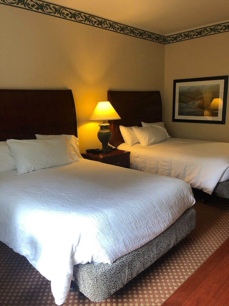Shutters Hotel 12/31