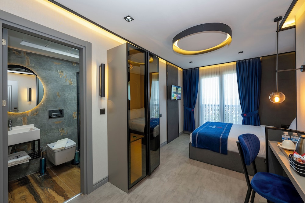 The Private Airport Hotel 27/50