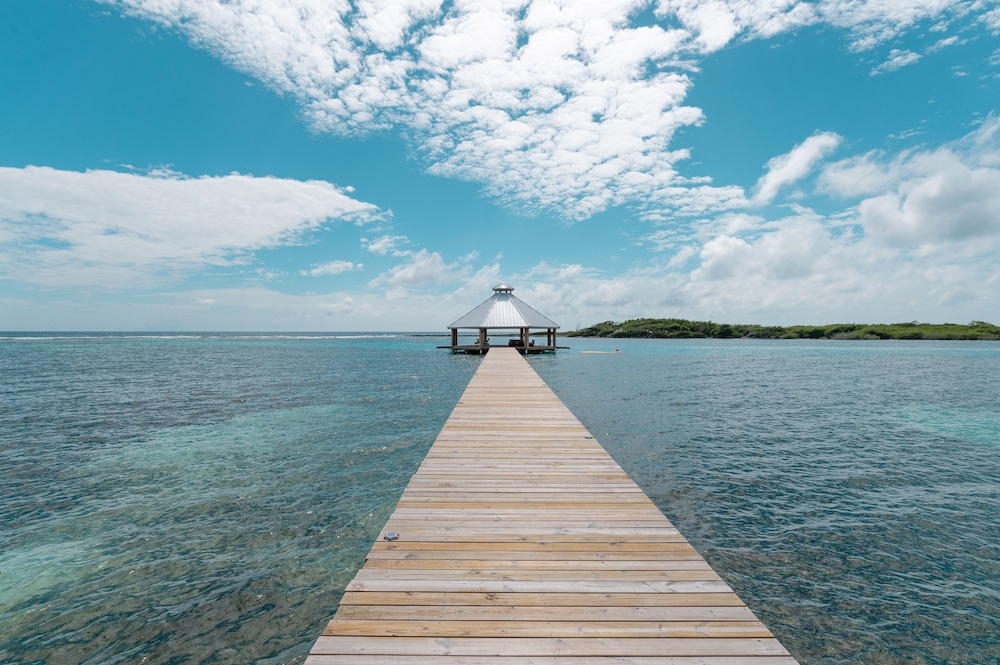 Barefoot Cay Resort 54/67
