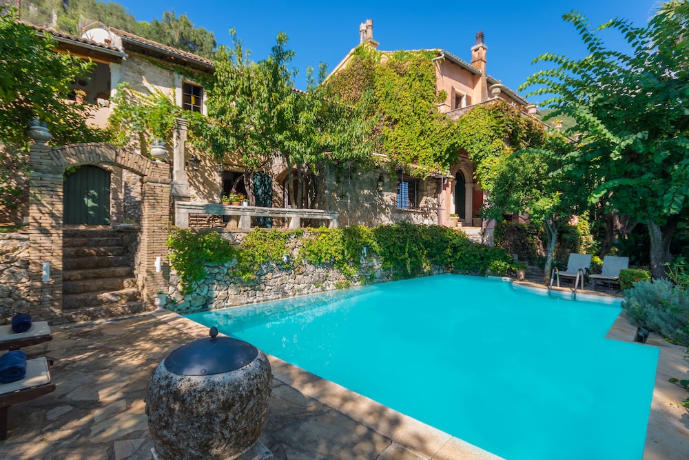 Villa Domenicale 20/28