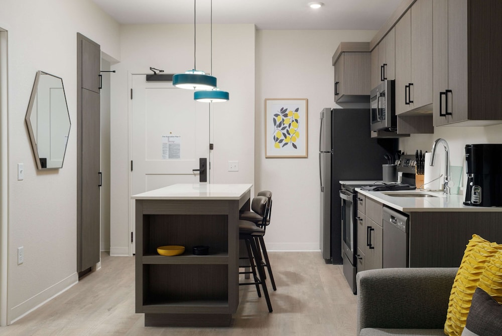 WaterWalk Extended Stay by Wyndham Phoenix - N. Happy Valley 23/41