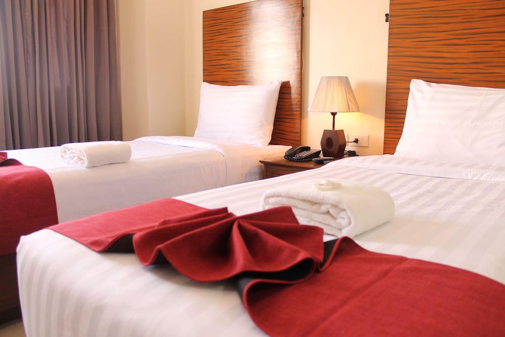 Sebastien Hotel 36/54