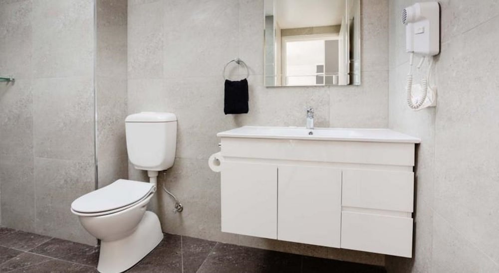 2 BEDROOMS, APARTMENT