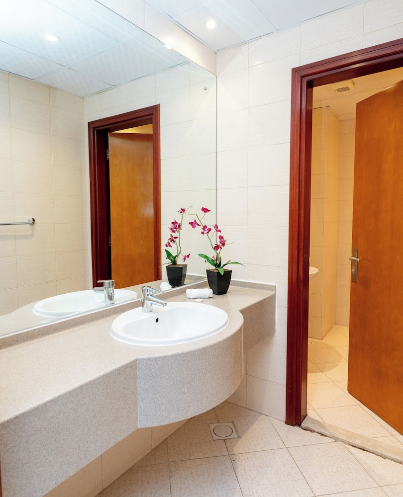Al Raya Hotel Apartments 59/63