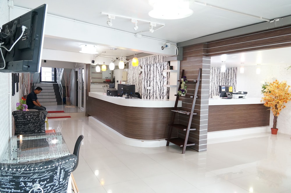 Ma Non Nont Hotel & Apartment 12/61
