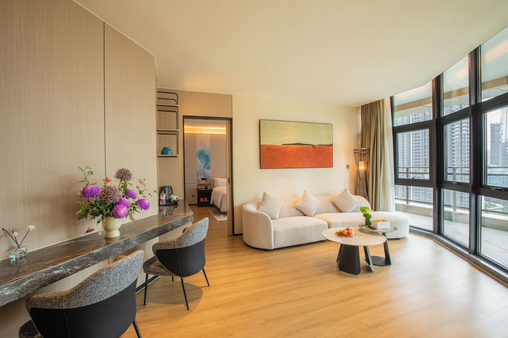 Lia Charlton Hotel Shenzhen 34/48
