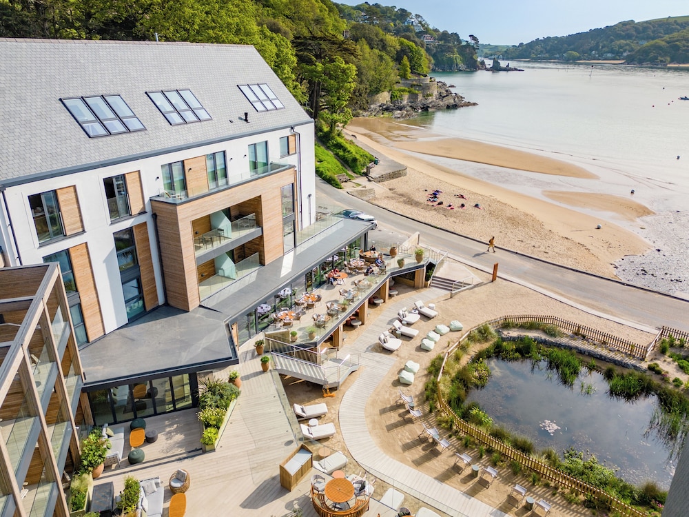 Harbour Beach Club, Hotel & Spa 46/50