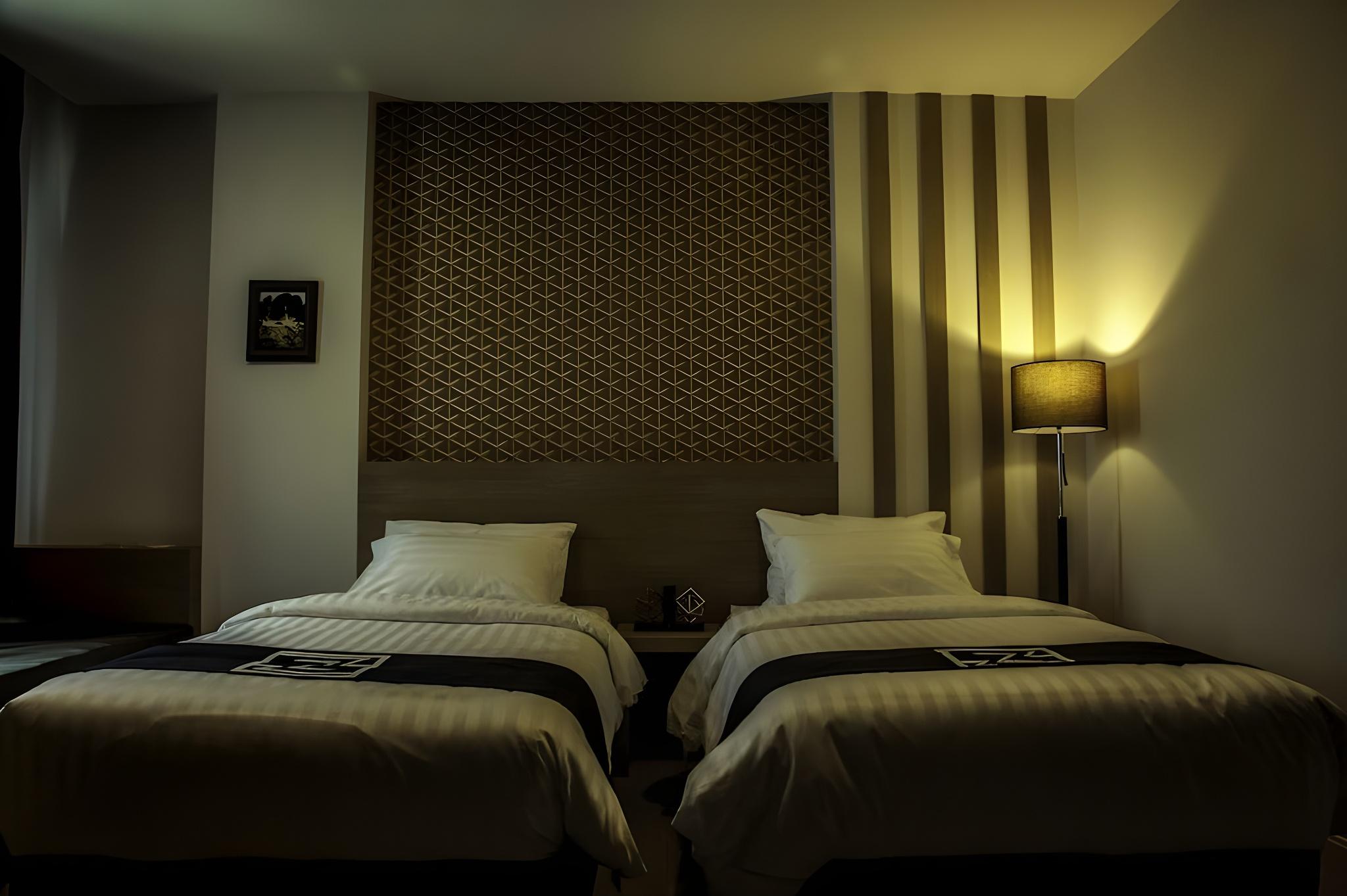 Room, Triple