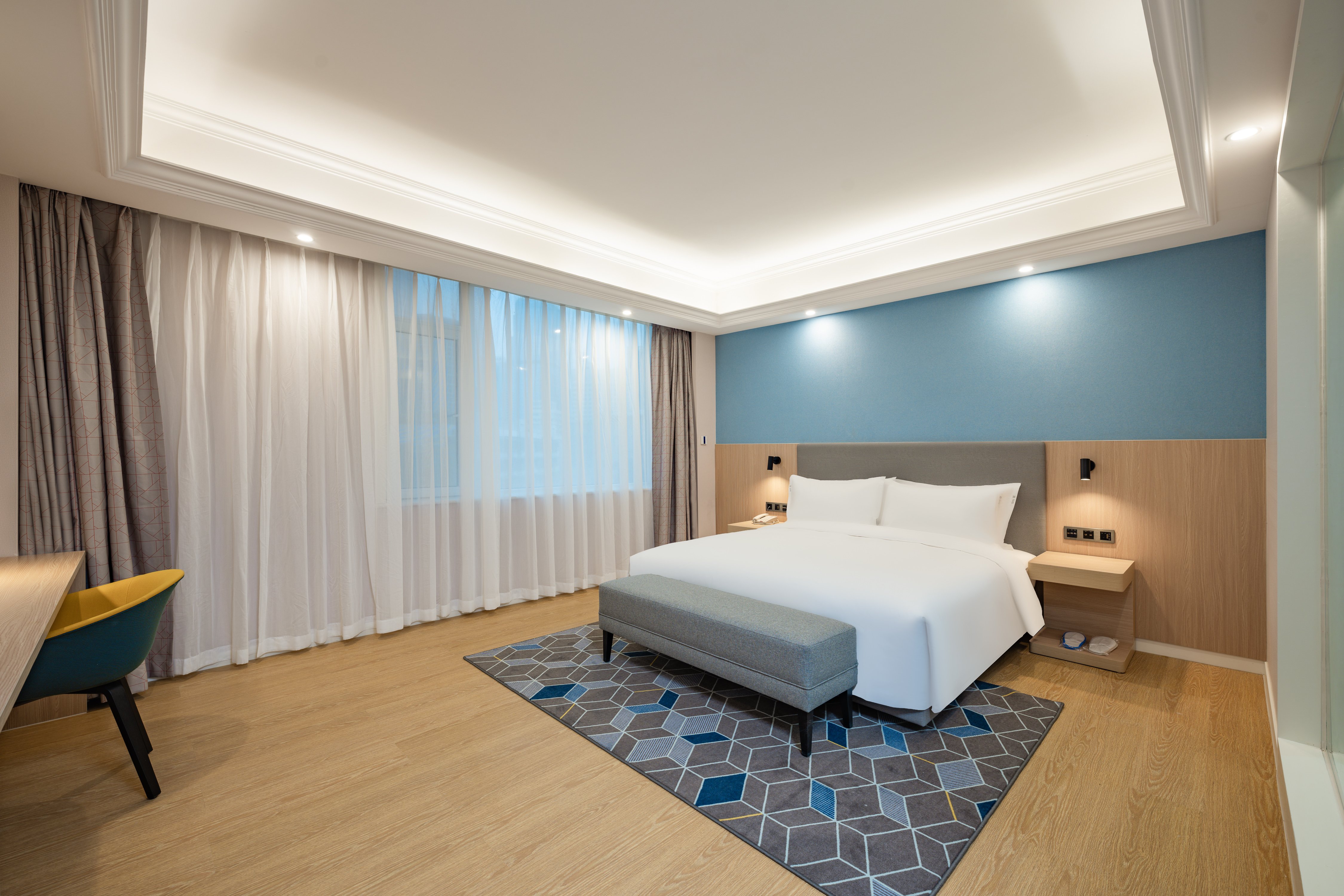 Standard, King Bed, Holiday Inn Express Chengdu Tianfu Square an IHG Hotel 2/3