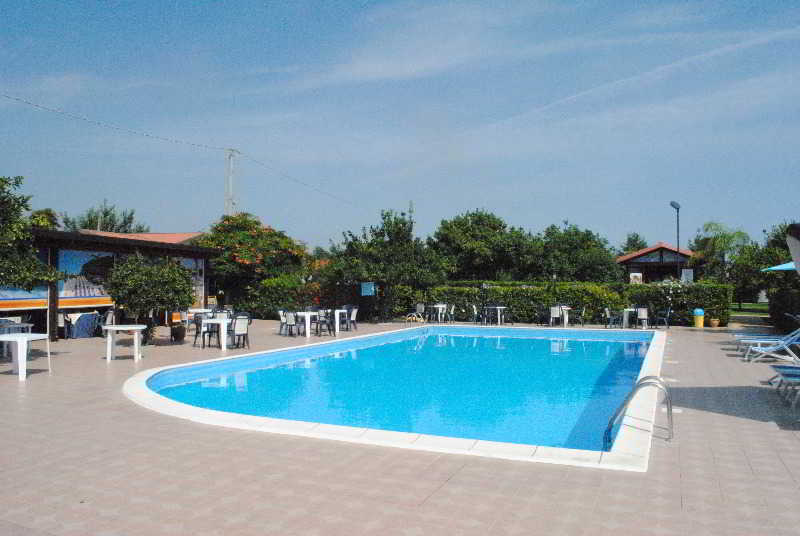 Club Esse Aquilia Beach Village 50/52