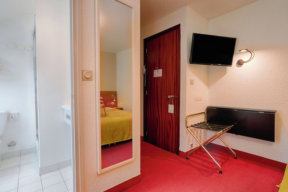 Brit Hotel Le Branhoc 52/62